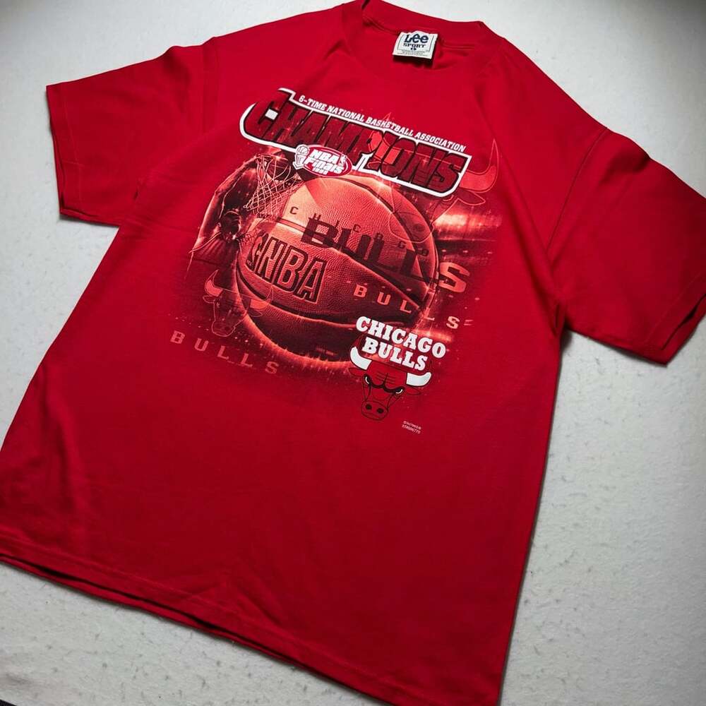 Vintage Lee Sport Chicago Bulls 1998 NBA Finals 6-Time Champions T-Shirt Red
